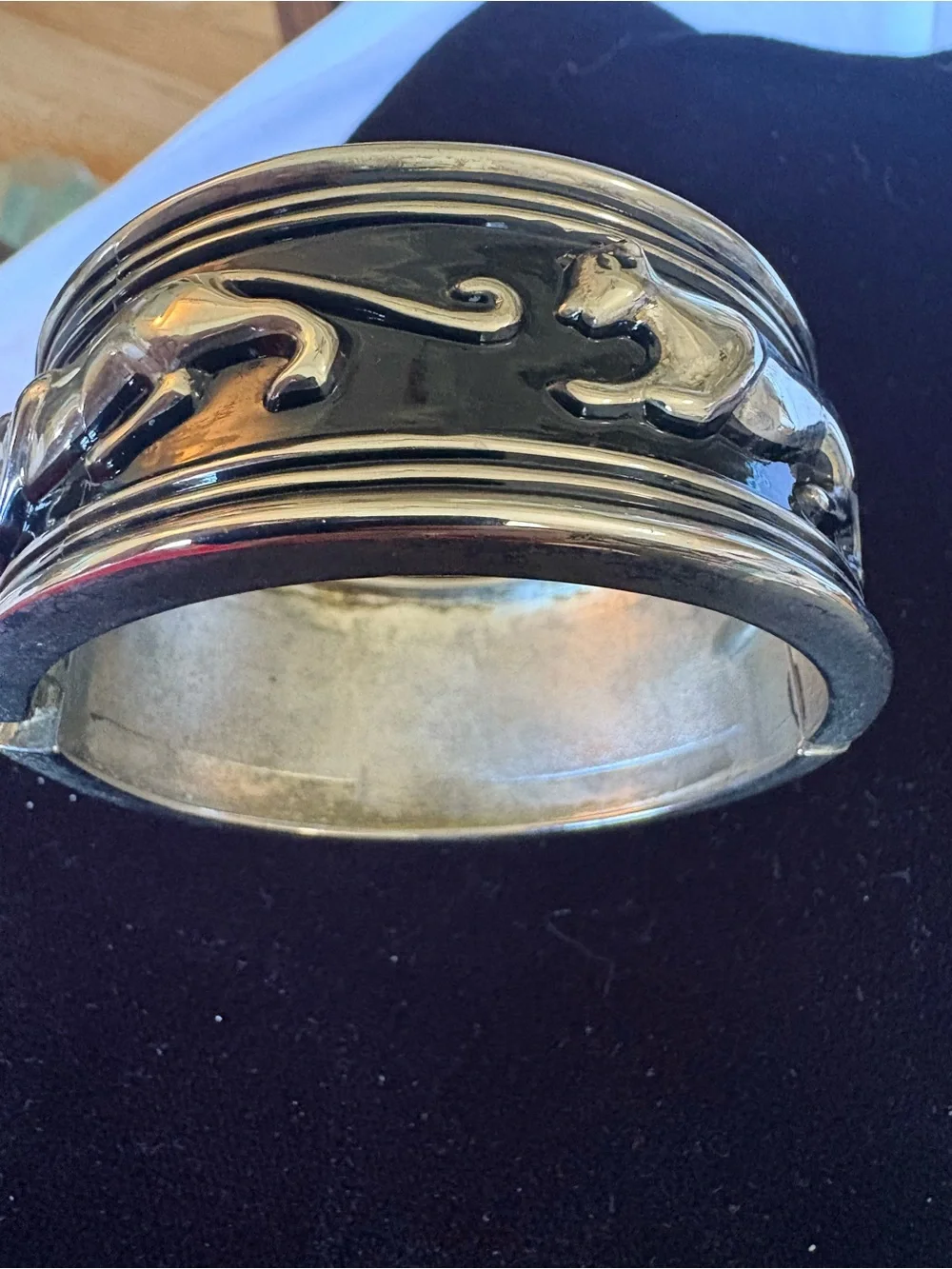 Killer Vintage Silver Black Panther Cat 🐈‍⬛ Cuff Bracelet 2 3/8”